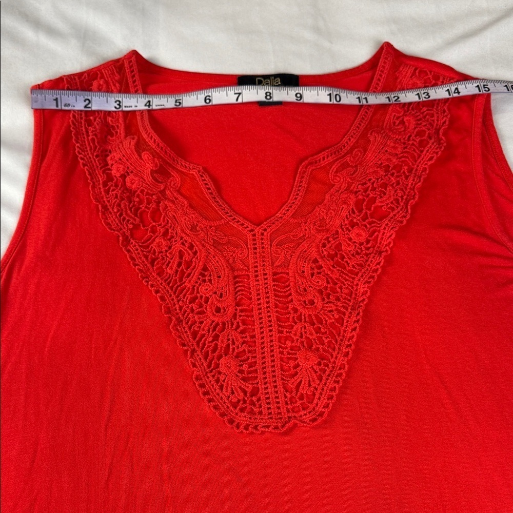 Dalia Bright Coral Red Crochet Lace V-Neck Sleeveless Blouse Top Women's Size XL - Picture 6 of 9